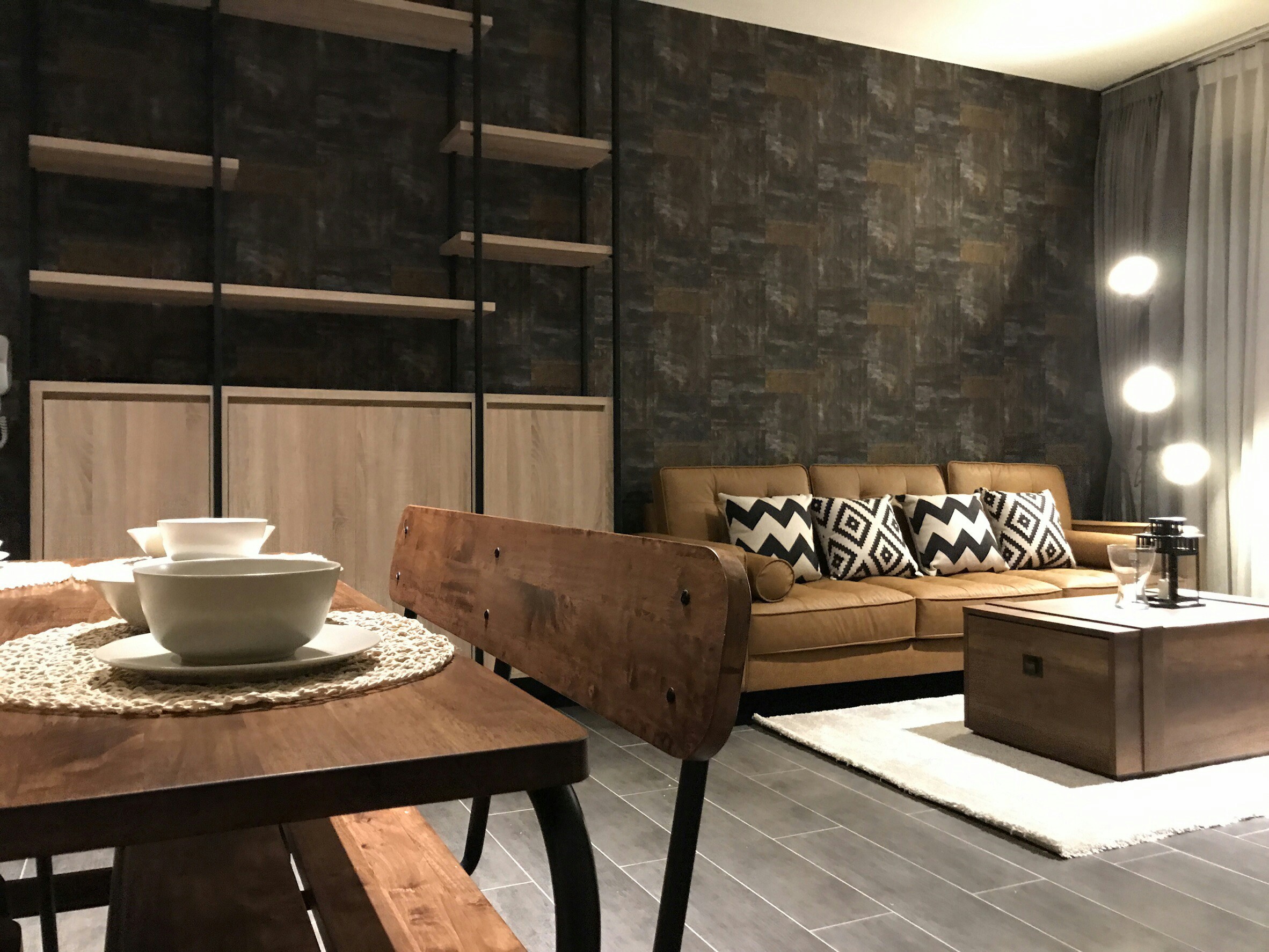 รหัสทรัพย์ 56336 The Lofts Ekkamai (เดอะ ล็อฟท์ เอกมัย) 2 ห้องนอน 1 ห้องน้ำ (ห้องมุม)ขนาด 61 ตรม.ชั้น 8 (ห้อง 809 ) ตกแต่งครบพร้อมอยู่