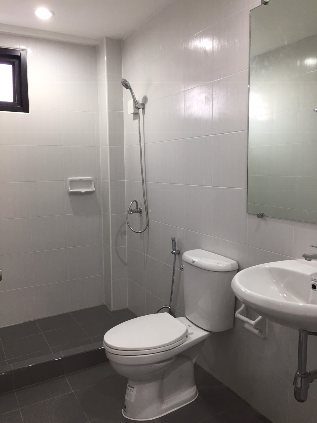 🔥 โอกาสทอง! ให้เช่าตึกแถวทำเลทอง ติดถนนอ่อนนุช 4 ชั้น 🔥 ทำเลดีที่สุด! ปากซอยอ่อนนุช 47 (ใกล้สี่แยกศรีนุช)