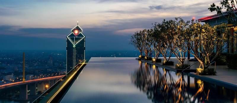 For rent A luxurious 3 bedrooms/bathrooms condo with large balcony overlooking onto the Chao Phraya River.