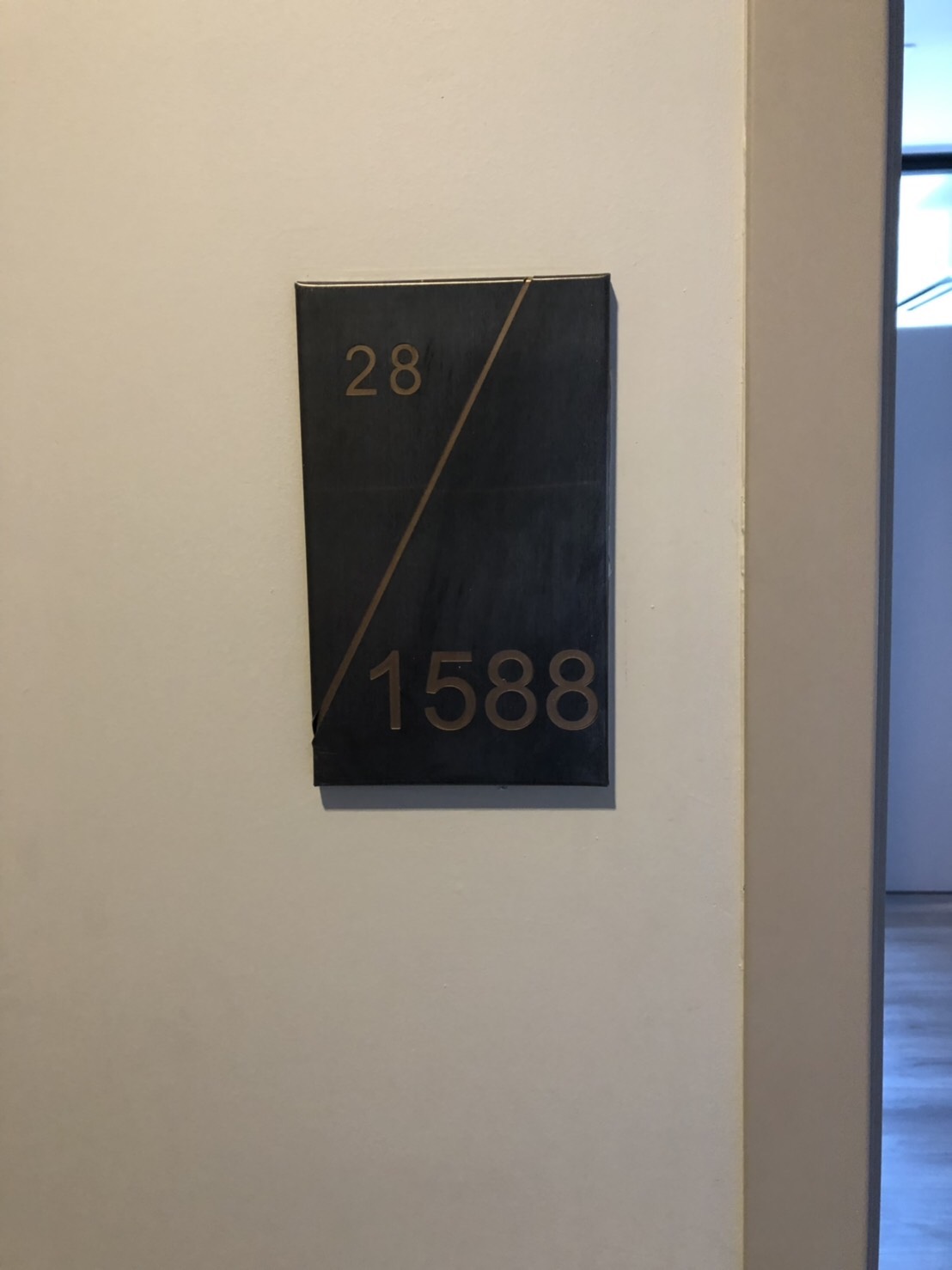 ขายคอนโด The Politan Rive เดอะ โพลิแทน รีฟ 1 ห้องนอน(1 bedroom) 1 ห้องน้ำ(1 bathroom) 1 ห้องรับแขก(1 living room) 1 ห้องครัว(1 pantry)