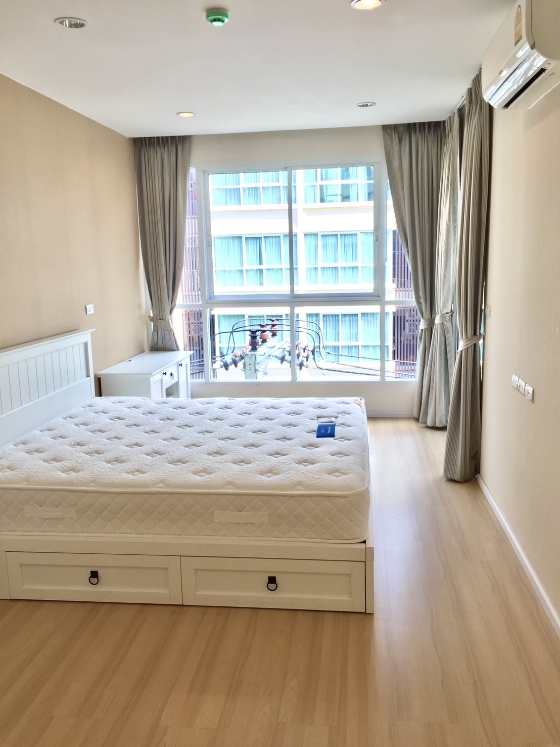 🔥 โอกาสดี! ขายห้อง โครงการ Happy Condo ลาดพร้าว 101 (Happy Condo Ladprao 101) แต่งใหม่ทั้งห้อง เฟอร์ครบ พร้อมอยู่ทันที หรือจะซื้อพร้อมผู้เช่าก็ได้! 🔥