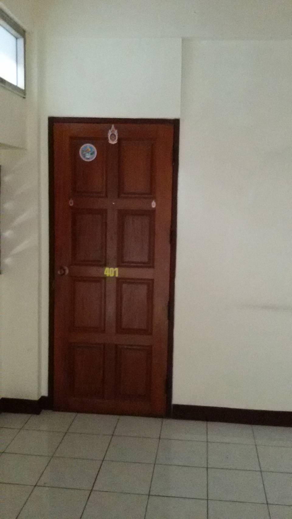 ขายด่วนอาคารสำนักงานพร้อมอพาร์ทเม้นท์ในตัว 5 ชั้น ใกล้ม. รามคำแหง