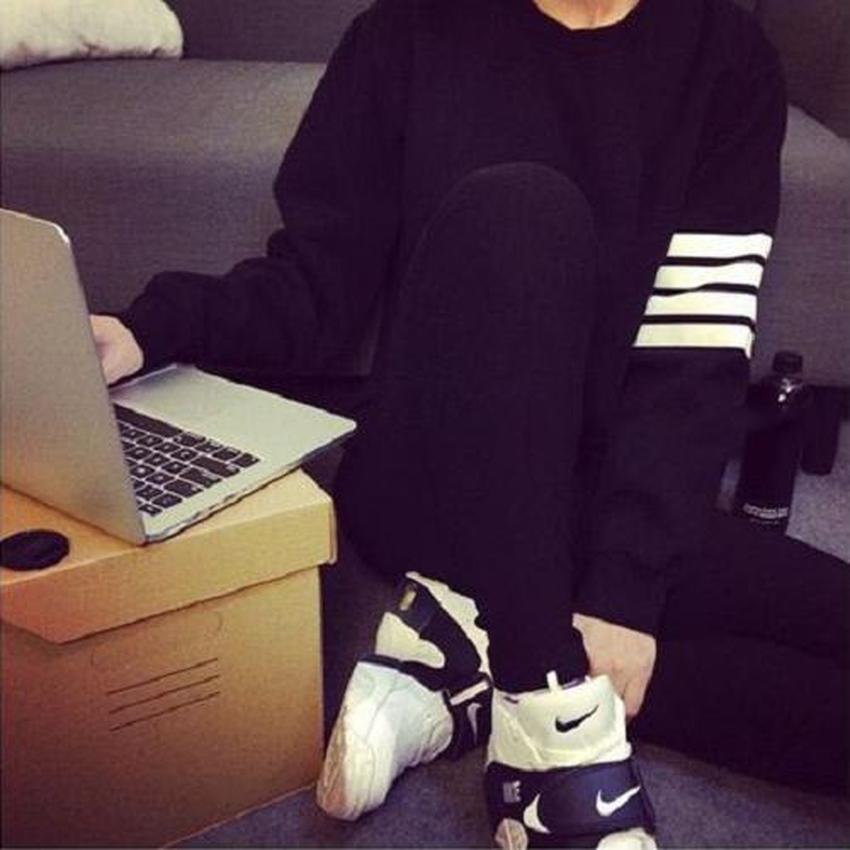 KK เสื้อแฟชั่น บุกันหนาว แขนยาว แขนแต่งลายแถบ สีดำ รุ่น027-471(Int: One size)(Int: One size)