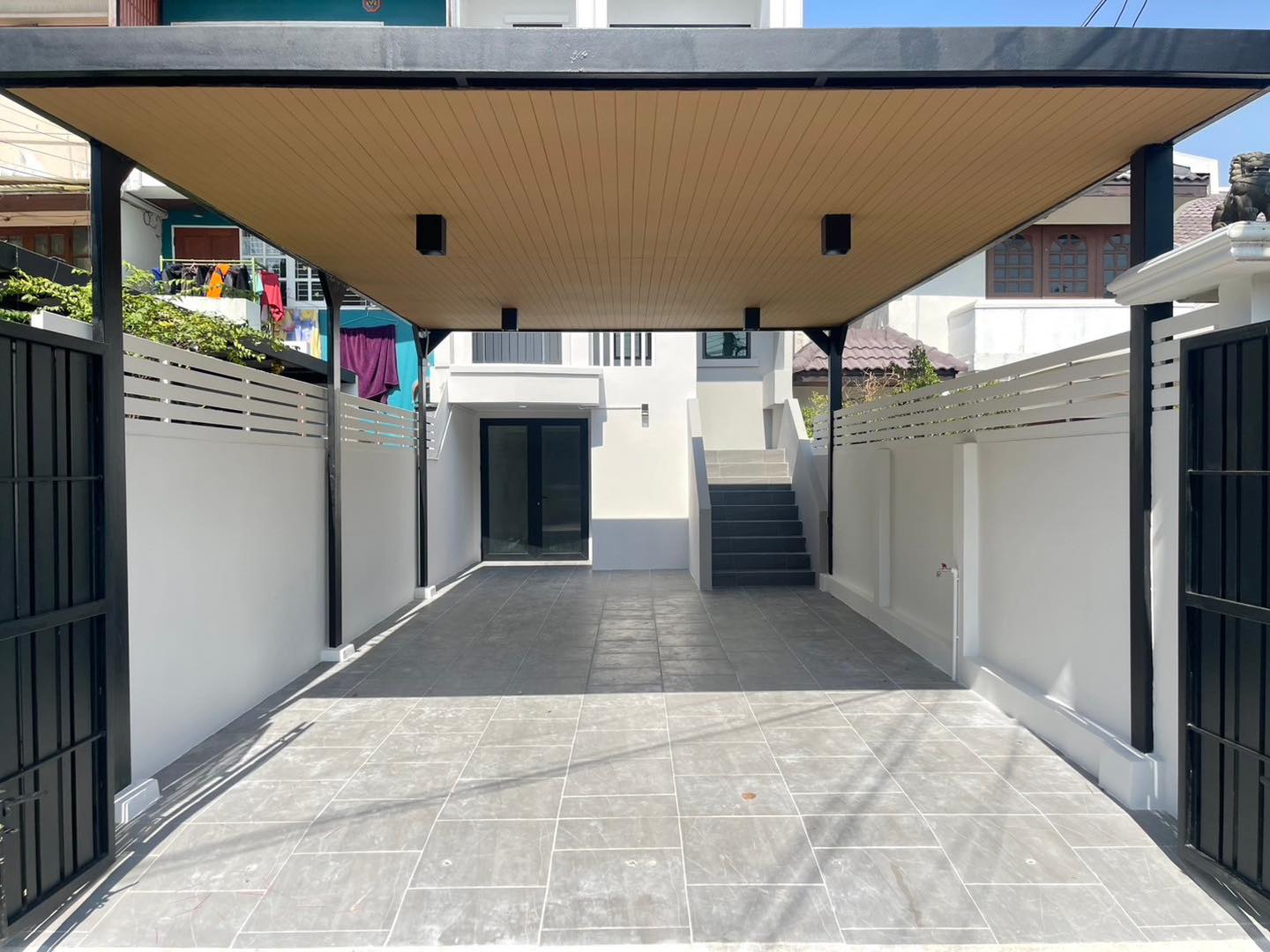 ด่วน! ทาวน์โฮม 3 ชั้น ติวานนท์ 43 ใกล้ MRT สามัคคี ✨ รีโนเวทใหม่หมดจด! ราคาพิเศษ ฿3.99 ล้าน