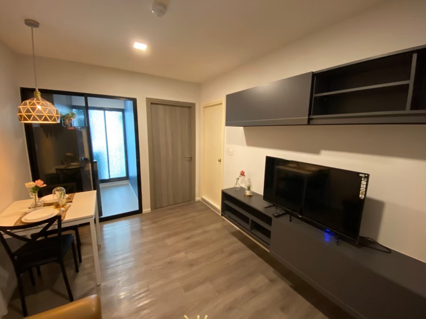 ให้เช่าคอนโด Notting Hill Jatujak - Interchange (คอนโด นอตติ้ง ฮิลล์ จตุจักร-อินเตอร์เชนจ์) 1 ห้องนอน 1 ห้องน้ำ ชั้น 4 ขนาด 27 ตารางเมตร