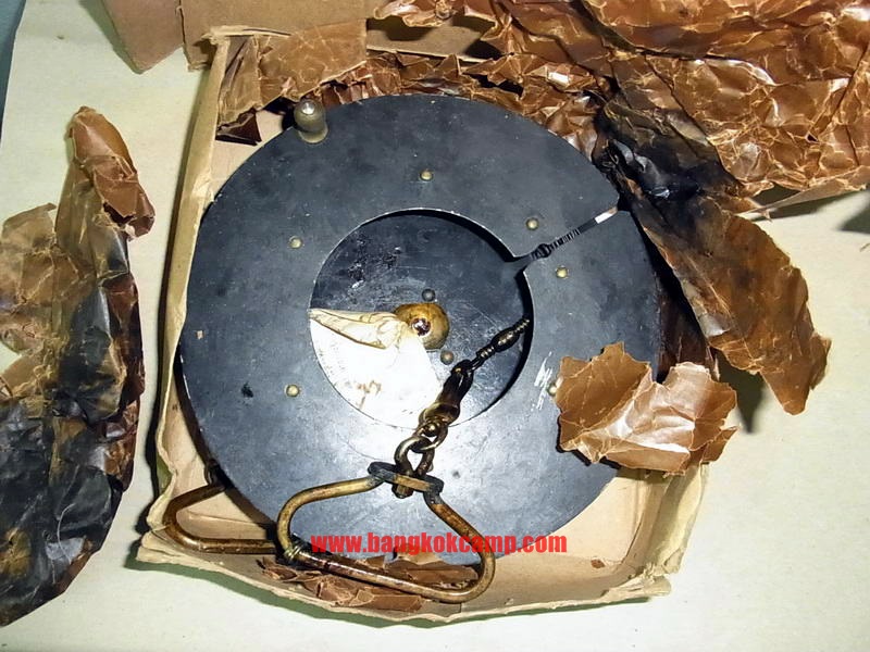 ตลับเมตรที่ดิน อังกฤษ.... Made in ENGLAND แท้..ใหม่เก่าเก็บ..ใช้งานได้ปกติ กล่องเดิม พร้อมใบเซอร์ครับ