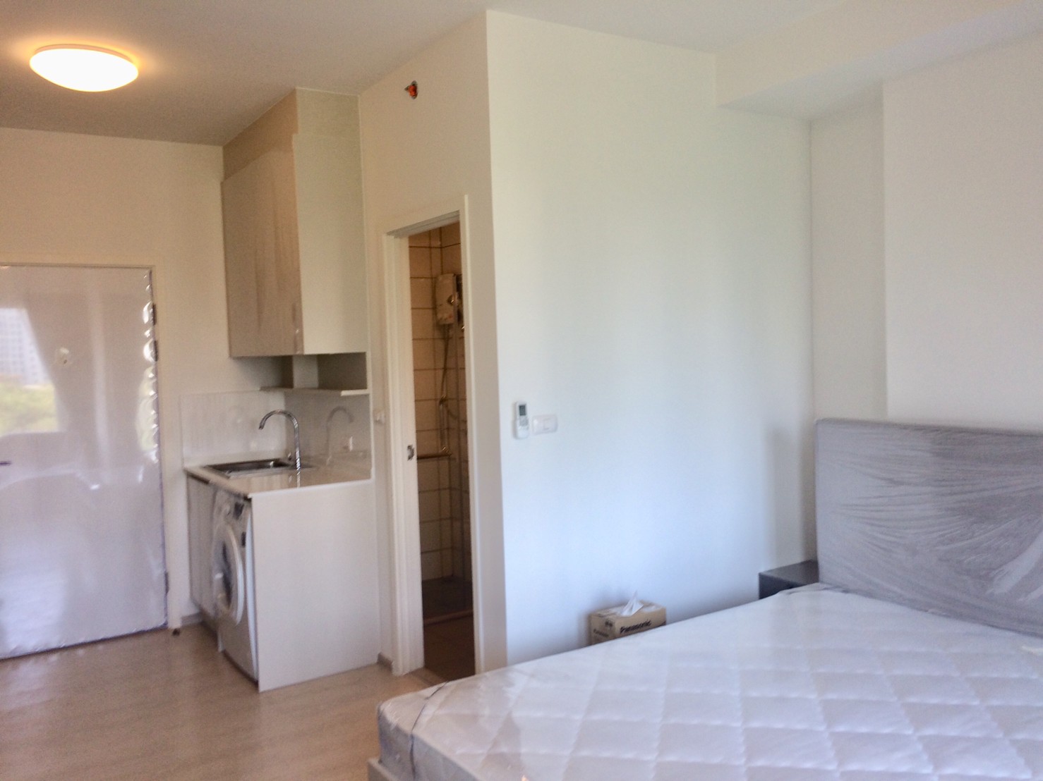 ขายคอนโด Chapter One Eco Ratchada - Huaikwang ห้อง Studio ห้องน้ำ : 1 ขนาด 23.26 ตร.ม.