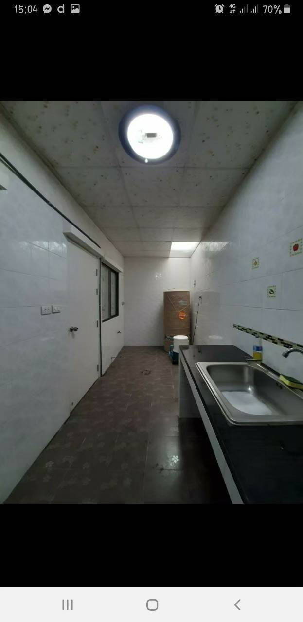 ให้เช่าทาวน์เฮ้าส์ 2 ชั้น หมู่บ้านพฤกษา 58/2 ให้เช่าเดือนละ 14,000 ถนนลาดกระบัง 54 มี 3 ห้องนอน