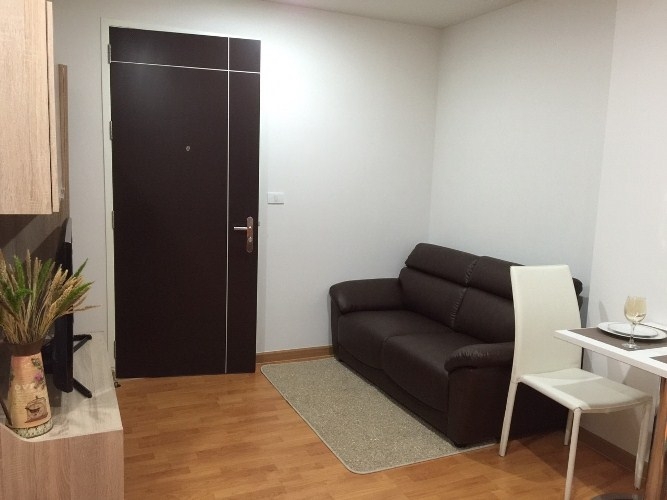 ให้เช่าคอนโด The President Sathorn-Ratchaphruek เช่า เดือนละ 13,000-15,000 บาท ตั้งอยู่บนหัวมุม