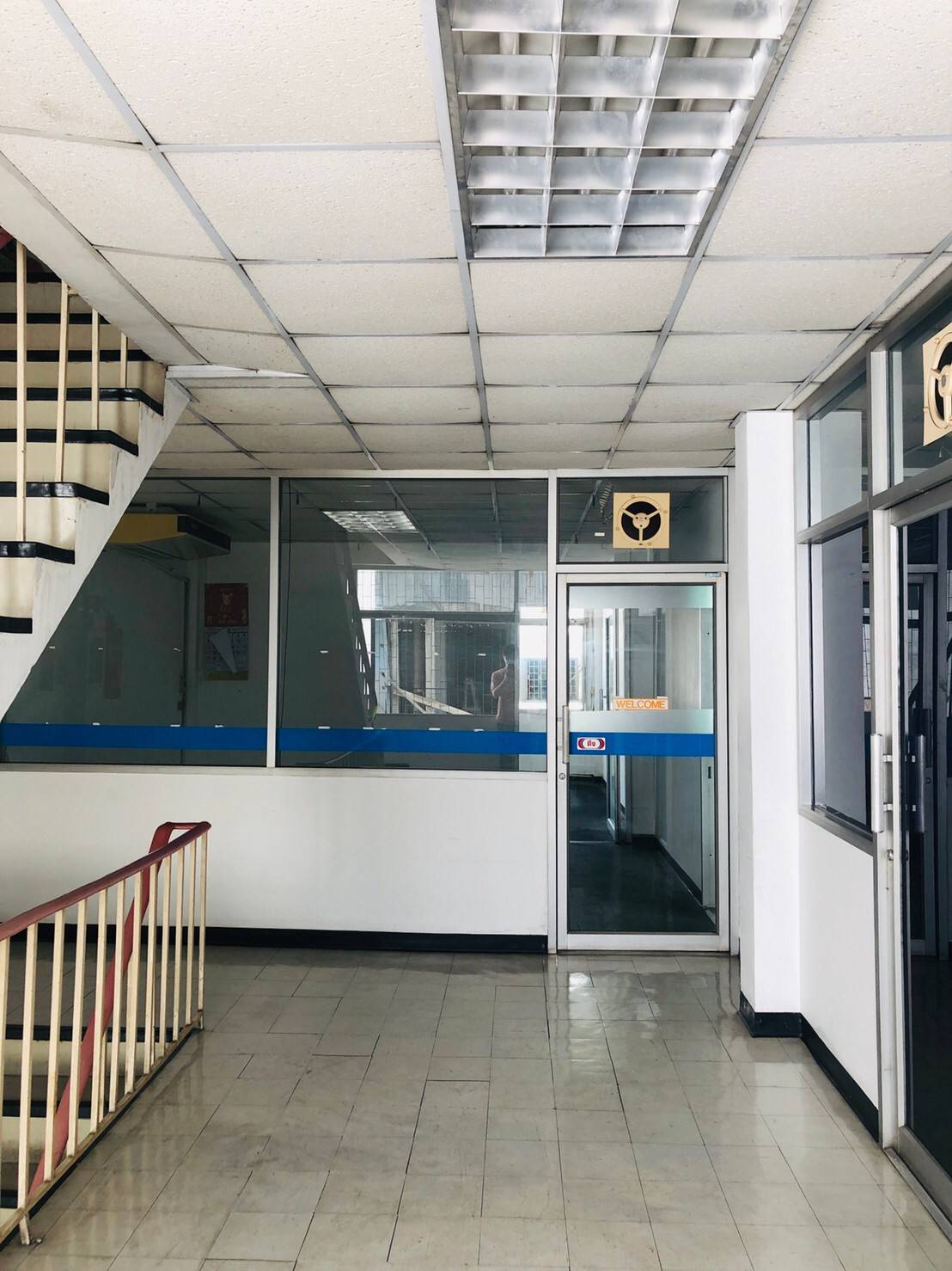 ขายอาคารพาณิชย์ 4 ชั้นครึ่ง ซอยรัชดา 24 ใจกลางเมือง จาก MRT รัชดาภิเษกเพียง 100 m พร้อมตกแต่ง