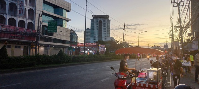 ขาย / เช่าอาคารพาณิชย์ 2 คูหา ทำเลดี เสรีไทย 11 เหมะทำเป็นหอพักนักศึกษาหรือปรับปรุงเป็น โฮสเทล (Hostel)