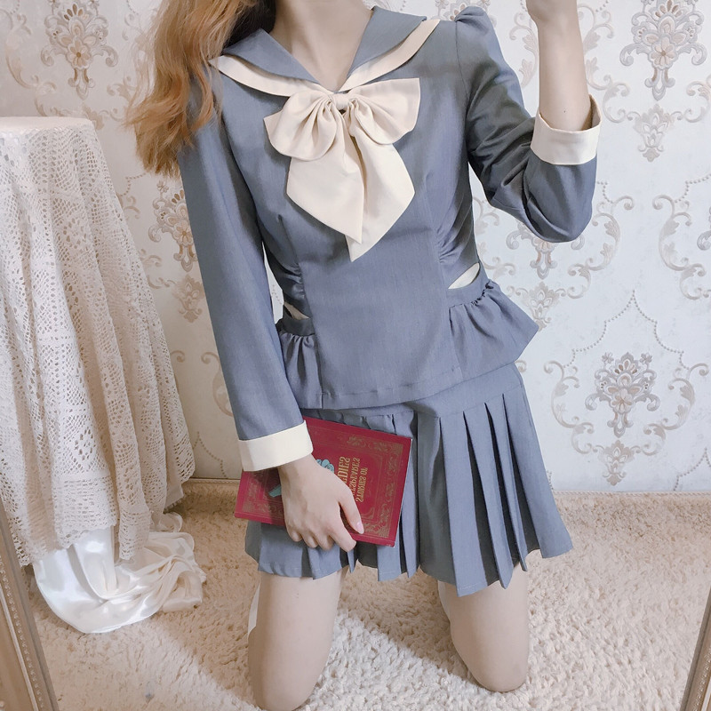พรีออเดอร์ : ชุดเซ็ทแฟชั่นสไตล์วิทยาลัยสีเทาประดับโบว์ + กระโปรงจีบ
