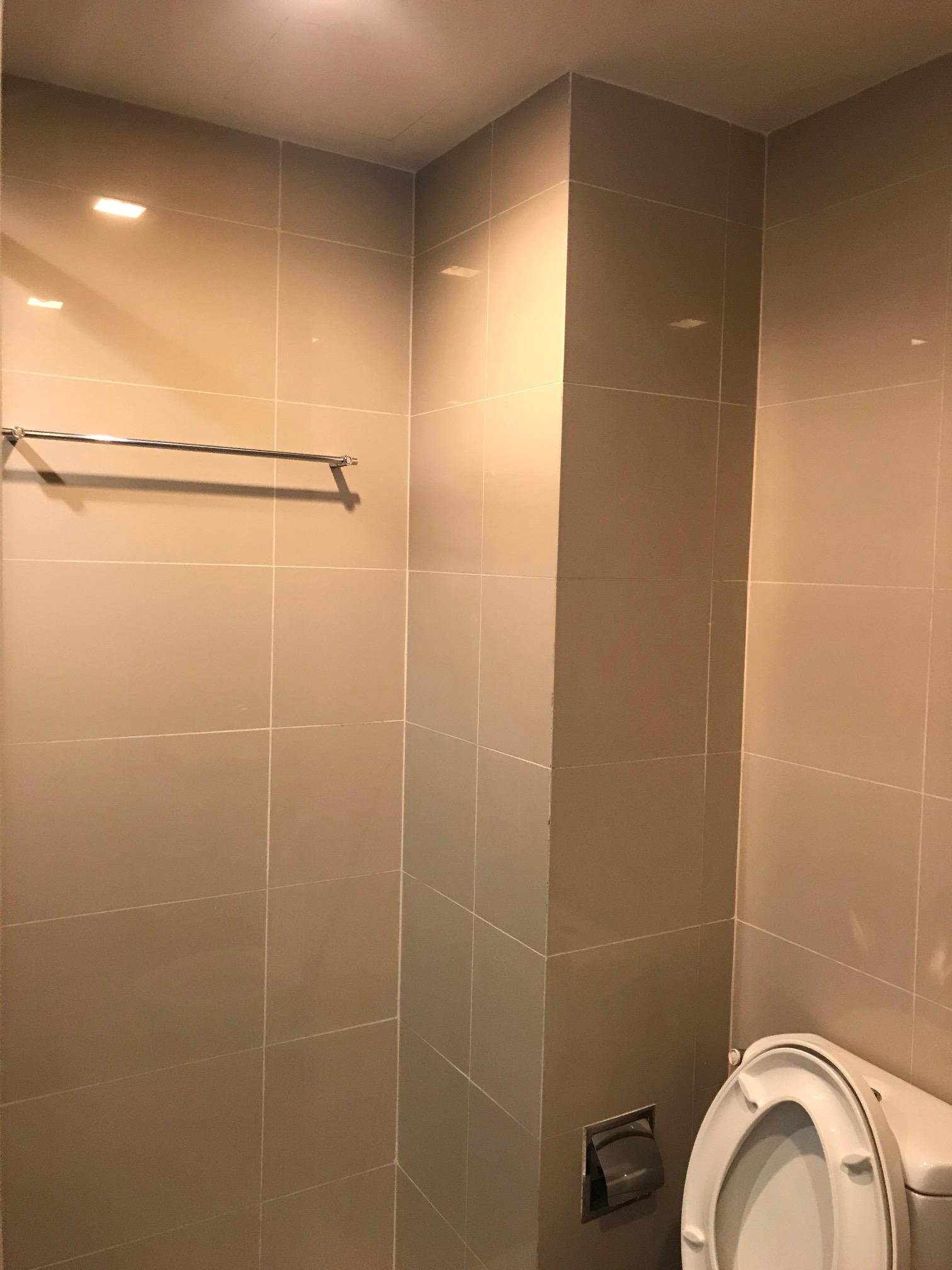 ขาย / เช่าคอนโด Via Botani (เวีย โบทานี) 1 ห้องนอน 1 ห้องน้ำ (ไม่มีอ่าง) ชั้น 3 ขนาด 37 ห้องแต่ครบ