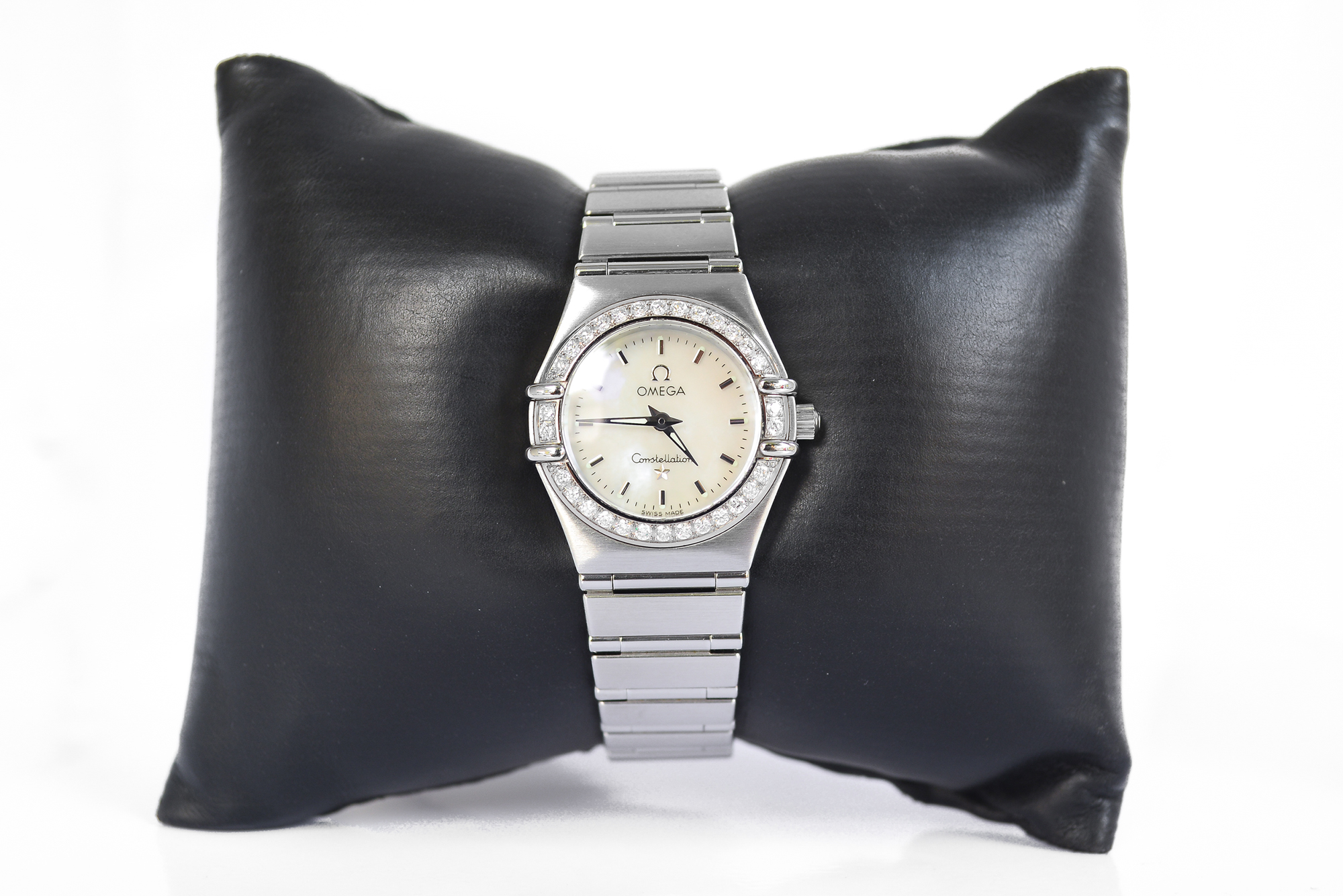 Omega Constellation Mini lady หน้ามุก ขอบเพชร (Sold)