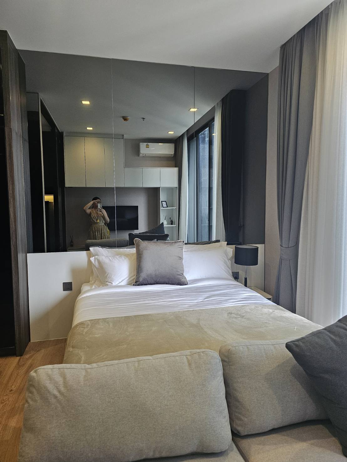 ให้เช่าคอนโด Life One Wireless (ไลฟ์ วัน ไวร์เลส) (เพลินจิต) ห้อง Studio 1 ห้องน้ำ ขนาด 24 ตรม. ห้อง 1135 ชั้น 35