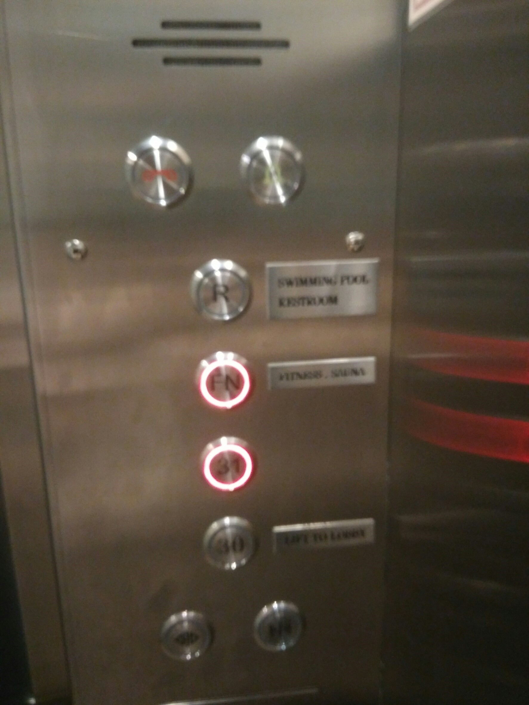 ขาย / เช่า คอนโด H Sukhumvit 43 (เอช สุขุมวิท 43) 1ห้องนอน 1 ห้องน้ำ 1ห้องรับแขก ห้องครัวในตัว พื้นที่ 40.92 ตร.ม ชั้น 9 ห้อง 99/53 วิวเมือง