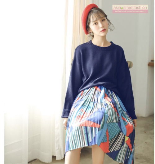 Sweater เสื้อสเวทเตอร์แขนยาว สีกรมท่า ทรงสวย จะใส่เดี่ยวไหรือใส่โค้ทคลุมก็เริ่ด