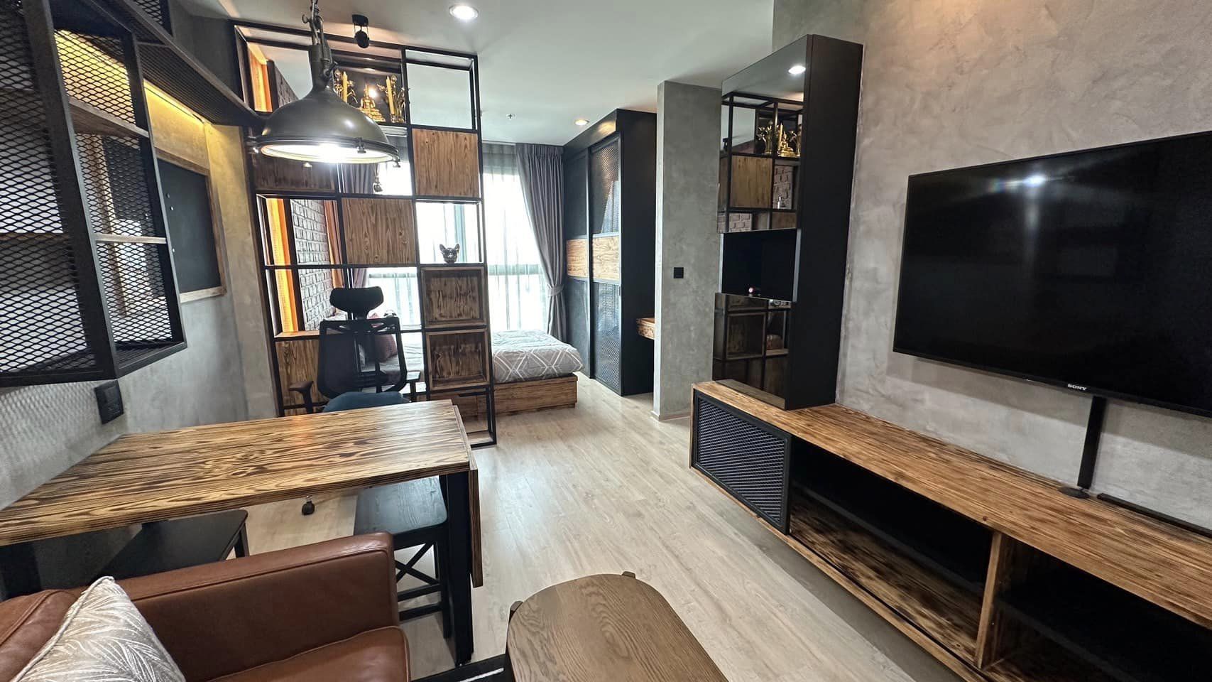 ให้เช่า IDEO Q Chula - Samyan (ไอดีโอ คิว จุฬา - สามย่าน) ห้อง สตูดิโอ ขนาด 28 ตรม. ตึก North ชั้น 30 วิวสระว่ายน้ำ วิวห้องสวยมาก