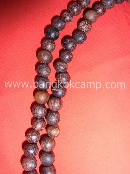 ไม้มงคลหายาก... ประคำ(ไม้แก่นมะขาม) ลายสวย ขนาด10มิล.ยาว18.5นิ้ว..ไม้แก่นมะขามแท้ทุกเม็ด (CN012)