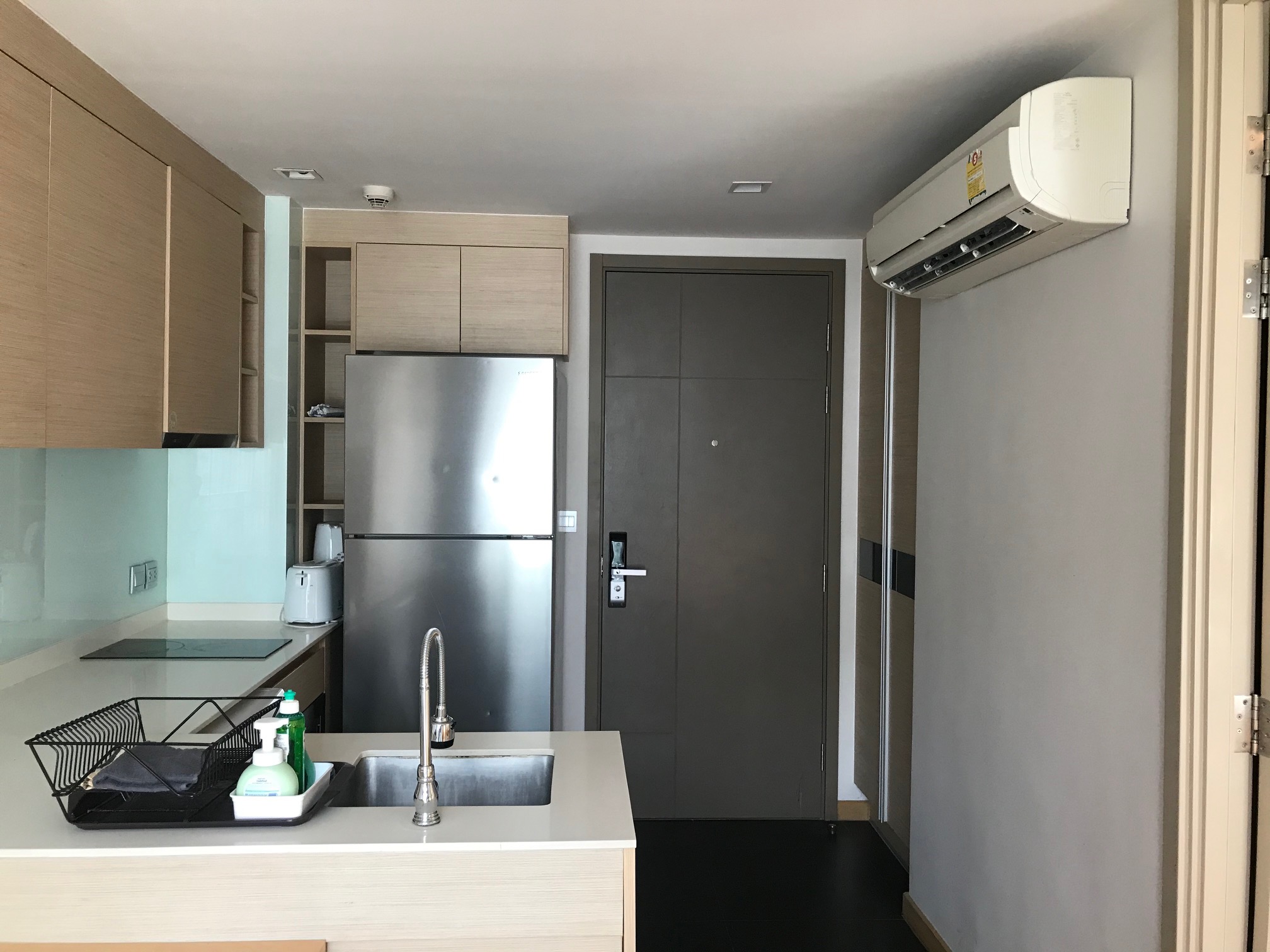 ขายคอนโด Via Botani (เวีย โบทานี)1 ห้องนอน 1ห้องน้ำ (ไม่มีอ่าง)ชั้น 4 ขนาด 35 ตรม ห้องแต่งครบ