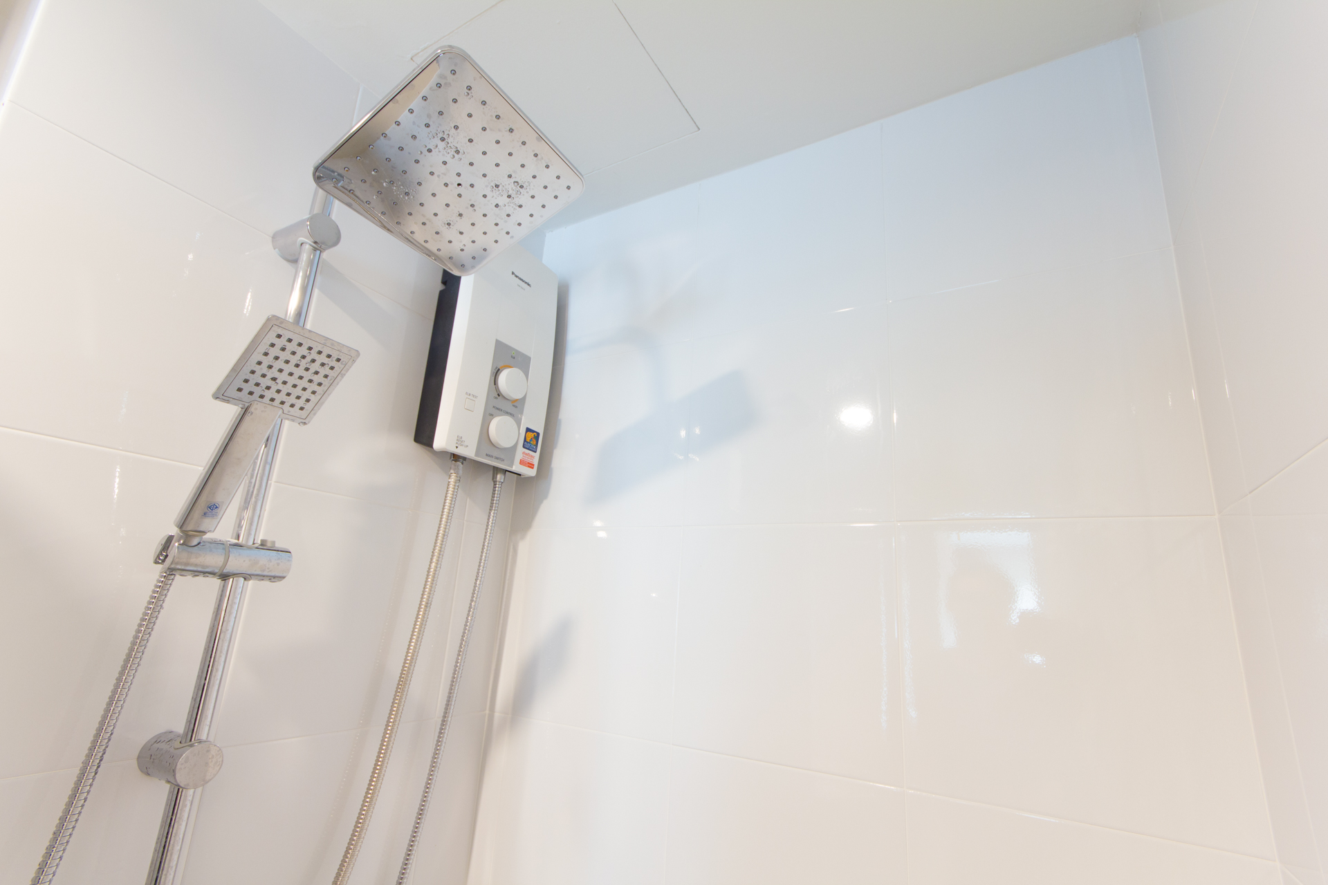 ขายคอนโดThe Kith Plus Sukhumvit 113 (เดอะ คิทท์ พลัส สุขุมวิท 113) 2 ยูนิต ตกแต่งครบพร้อมเข้าอยู่ ยูนิตที่1 แบบ 1 ห้องนอน 1 ห้องน้ำ ตึก A ชั้น 3