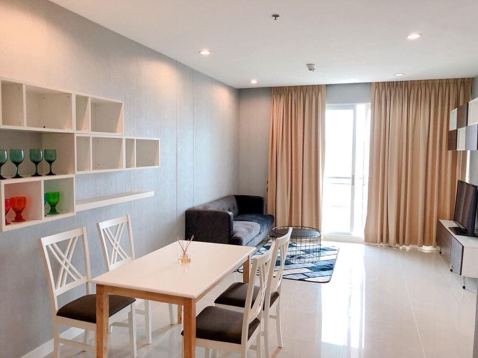 ลดราคาลงจาก 45,0000 เหลือ 35,000 ต่อเดือนให้เช่า Circle Condominium (เซอร์เคิล คอนโดมิเนียม) 2 ห้องนอน 2 ห้องน้ำ ขนาด 75 ตารางเมต