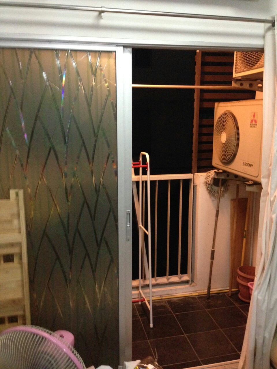 ขายคอนโด เอ สเปช อโศกรัชด-ดินแดง ราคา 2.4 ล้าน พื้นที่ 35 ตร.ม 1 ห้องนอน 1 น้ำ 1 ห้องนั่งเล่น วิวสวน