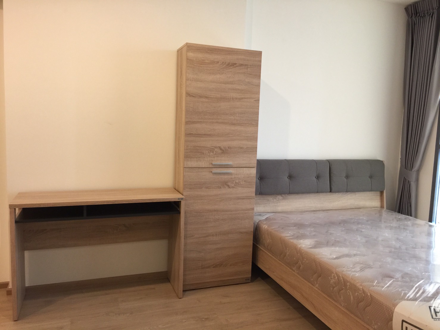 รหัสทรัพย์ 48860 ให้เช่าคอนโด ไอดีโอ คิว จุฬา-สามย่าน / Ideo Q Chula-Samyan ห้องสตูดิโอ ขนาดพื้นที่ 30 ตรม ชั้น 16 ตกแต่งครบพร้อมอยู่ ราคาเช่า 26,000 บาทต่อเดือน สัญญาเช่า 1 ปี