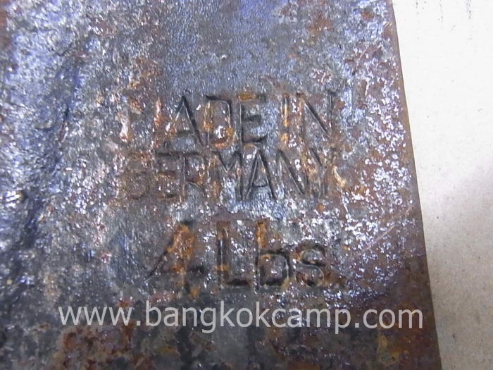 จอบเยอรมัน ขนาด 4Lbs. ตอกตรา นกอินทรีย์+สมอเรือ ใหม่เก่าเก็บ....เอาไปชะโลมน้ำมันหน่อย โชว์ไดครับ...เก็บมา30ปี