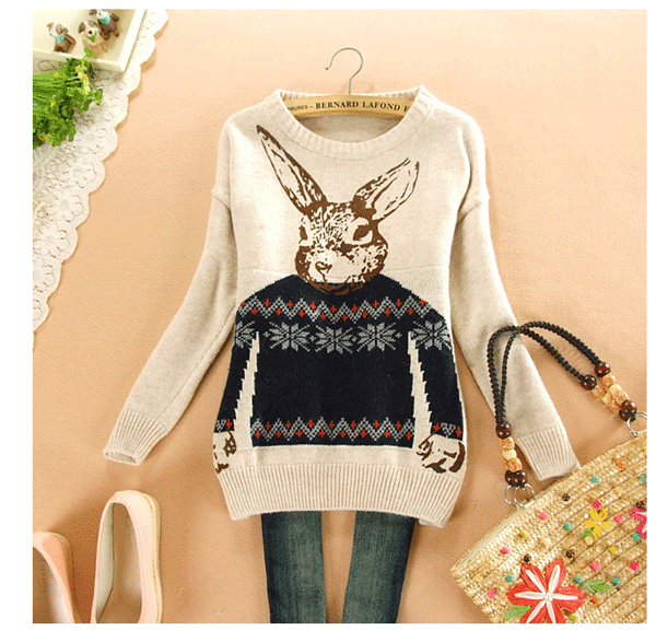 fashion เสื้อกันหนาวไหมพรม ลายกระต่าย คอกลม สีเบจ ใส่เที่ยว น่ารักๆ