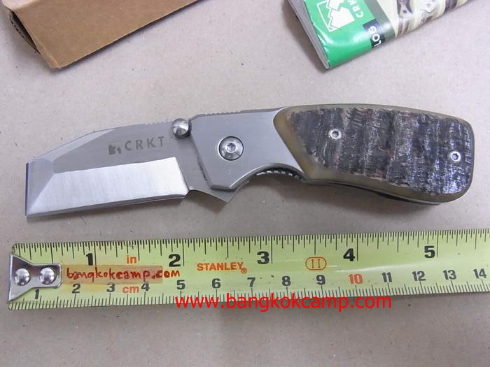 มีดพับ CRKT...ใบมีดออกแบบให้ใช้งานได้อเนกประสงค์ ใช้ได้หลากหลาย... ด้ามประกับเขาแกะแท้ ..พร้อมกล่อง....ใหม่ แท้.(No.4)