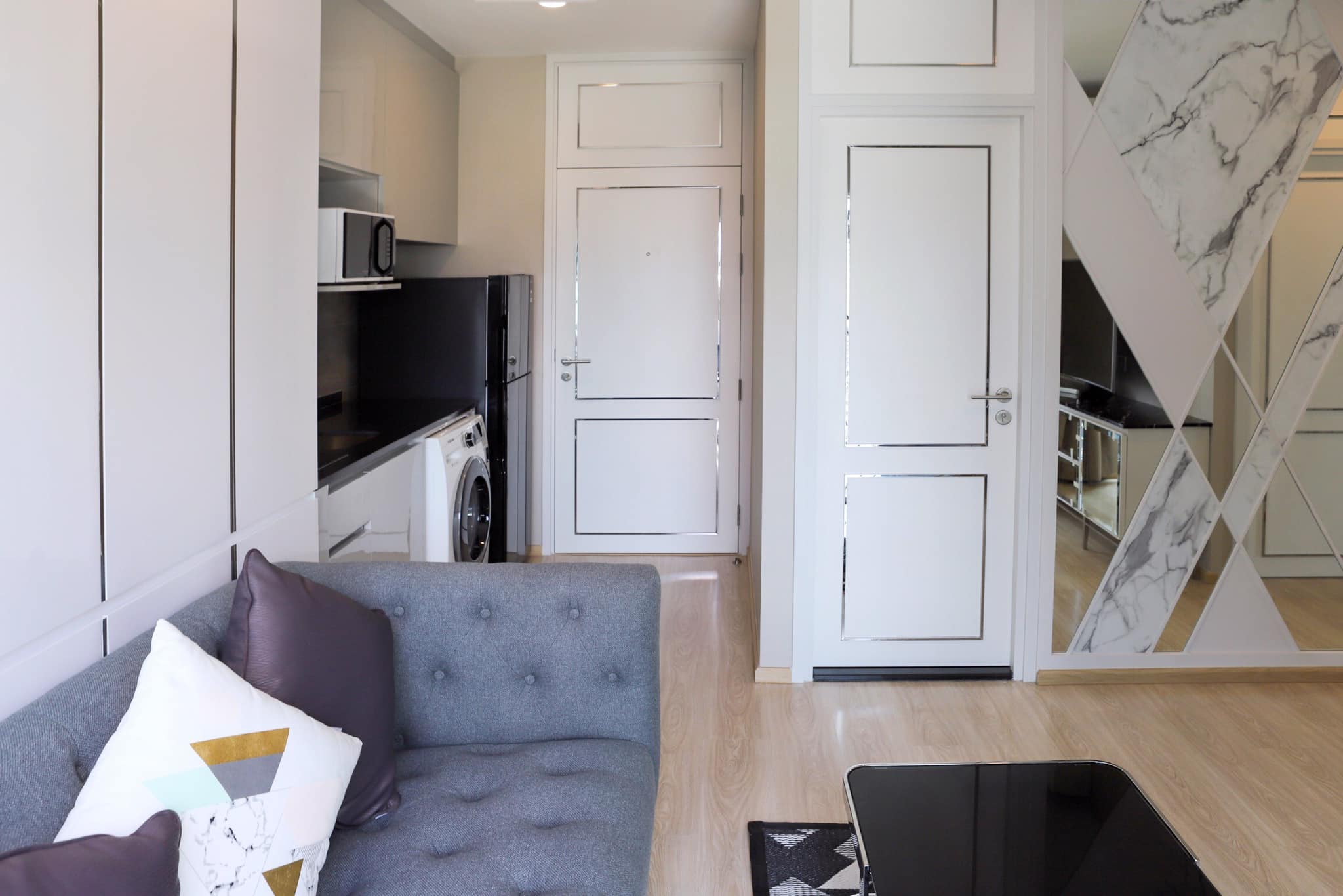 ขาย/เช่าคอนโด Noble Revolve Ratchada 2 โนเบิล รีวอลฟ์ รัชดา 2 ชั้น 18 แบบ 2 ห้องนอน ขนาด 52.86 ตรม.