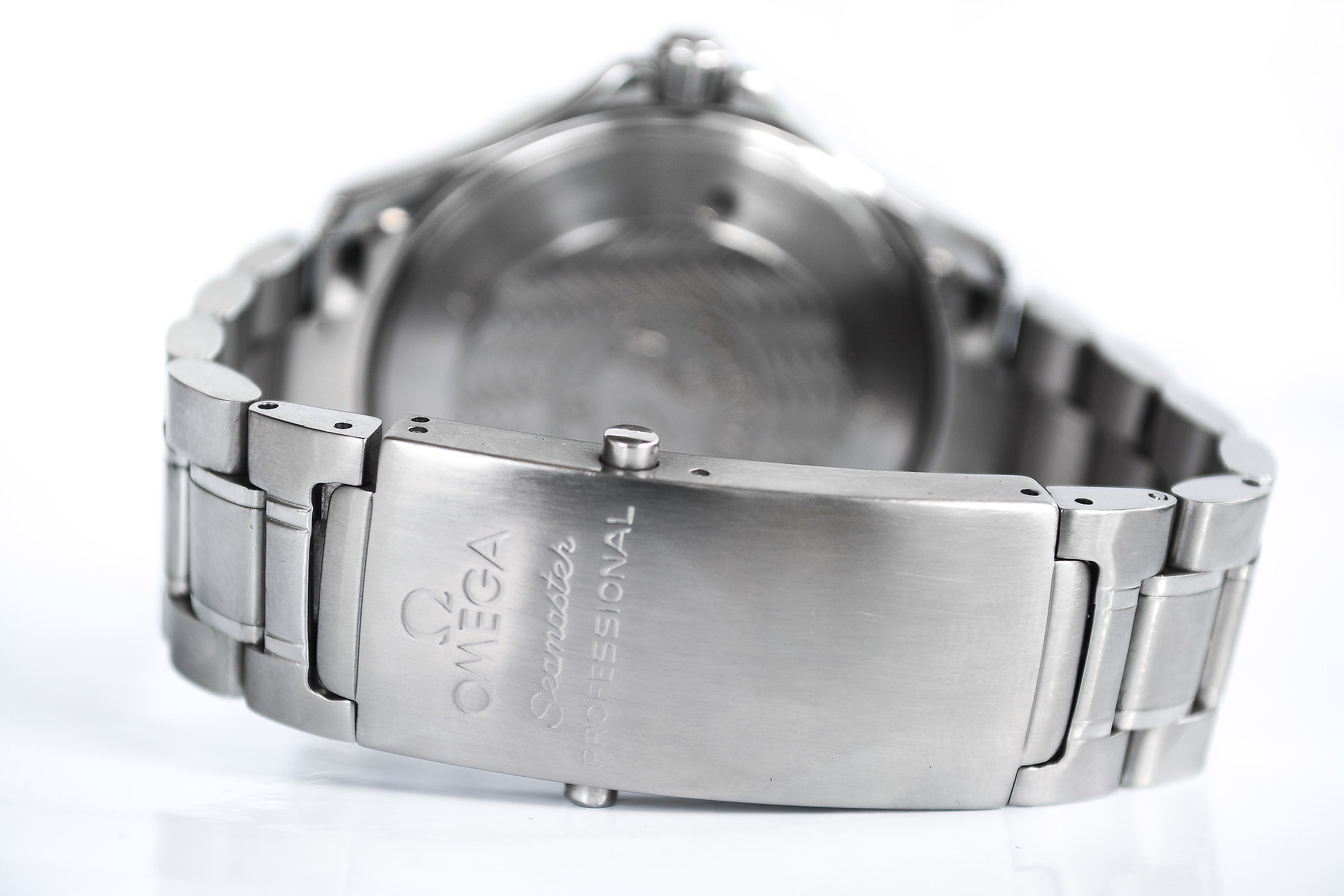 Omega seamaster james bond auto ขอบเหล็ก(Sold)