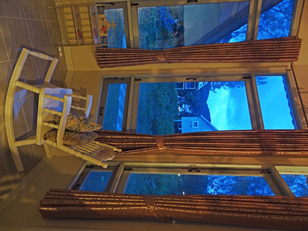 รหัสทรัพย์ 32240 ให้เช่า / ขาย บ้านเดี่ยว 2 ชั้น ใน Brookside Valley Rayong ใกล้ทะเลสาบ ( เดินแค่ 20 วินาที ) เนื้อที่ 105 ตรว. 3 ห้องนอน 2 ห้องน้ำ โซฟาสามารถปรับเป็นเตียงนอนได้