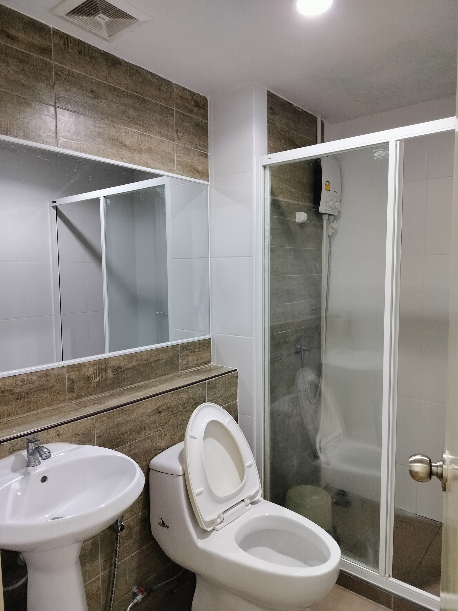 ð āļāļēāļĒāļāļāļāđāļ āļĢāļĩāđāļāđāļāļāđ āļāļāļāļīāļ āļāļĨāļēāļāļāļĨāļđ (Regent Orchid Talat Phlu) āđāļāļĨāđ BTS āļāļĨāļēāļāļāļĨāļđ āđāļāļĩāļĒāļ 1.35 āļĨāđāļēāļāļāļēāļ! ð