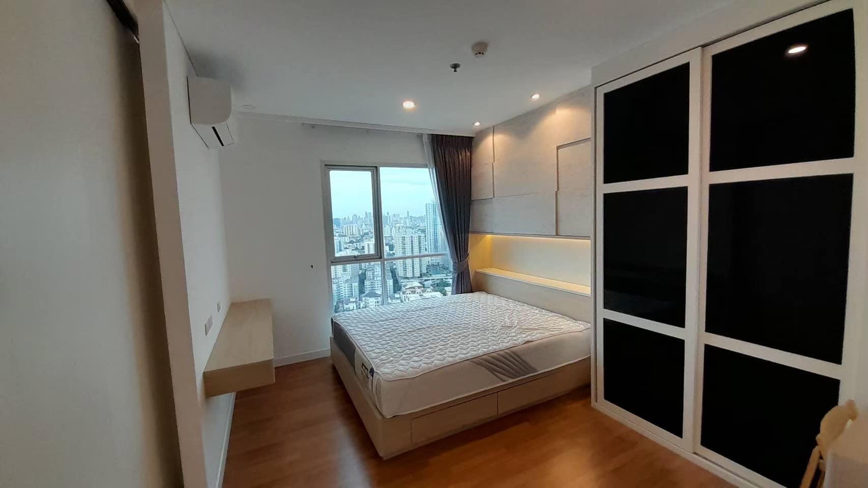 ขาย / ให้เช่าคอนโด Lumpini Place Ratchada - Sathu (ลุมพินี เพลส รัชดา - สาธุ ) ห้องพักหรู สไตล์ลอฟท์ ชั้นสูง 360 Panorama