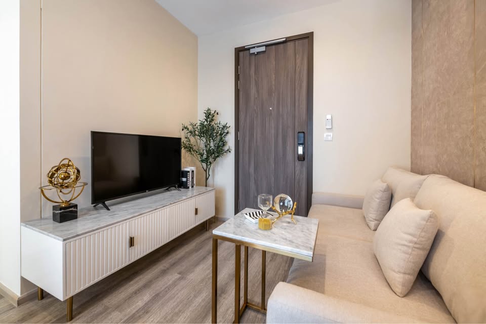 🌟 ให้เช่าคอนโด Ideo Mobi Asoke (ไอดีโอ โมบิ อโศก) 🌟 📍 ทำเลติดถนนเพชรบุรี เดินเพียง 350 เมตรถึง MRT เพชรบุรี