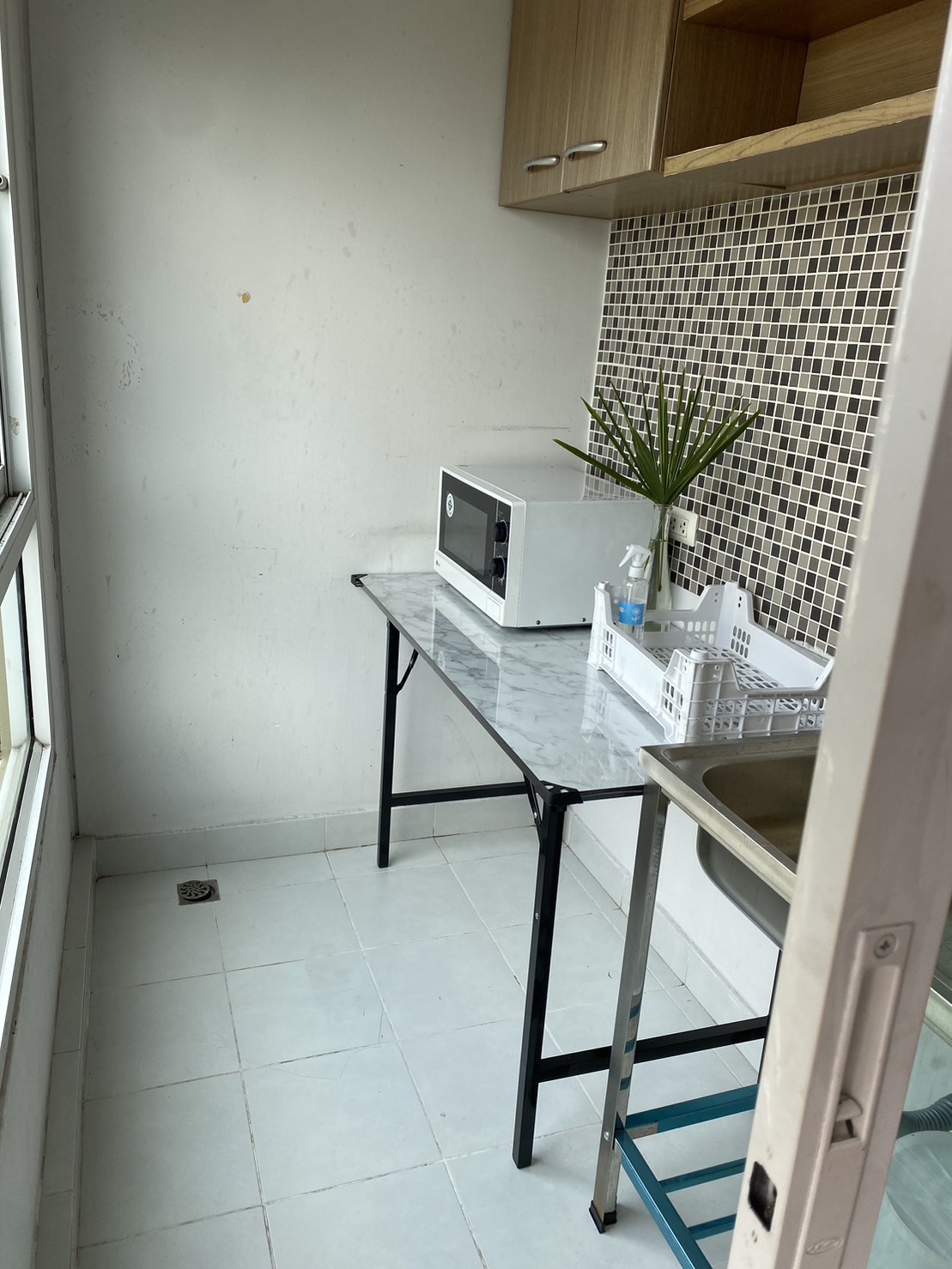 ให้เช่าคอนโด Regent Home 14 Sukhumvit 93 (รีเจ้นท์ โฮม 14 สุขุมวิท 93) (BTS บางจาก) 31 ตรม. ห้องสตูดิโอ 1 ห้องนอน 1 ห้องน้ำ ชั้น 4 ห้องครัวแยก มีประตูปิด และมีระเบียงไม่ร้อน