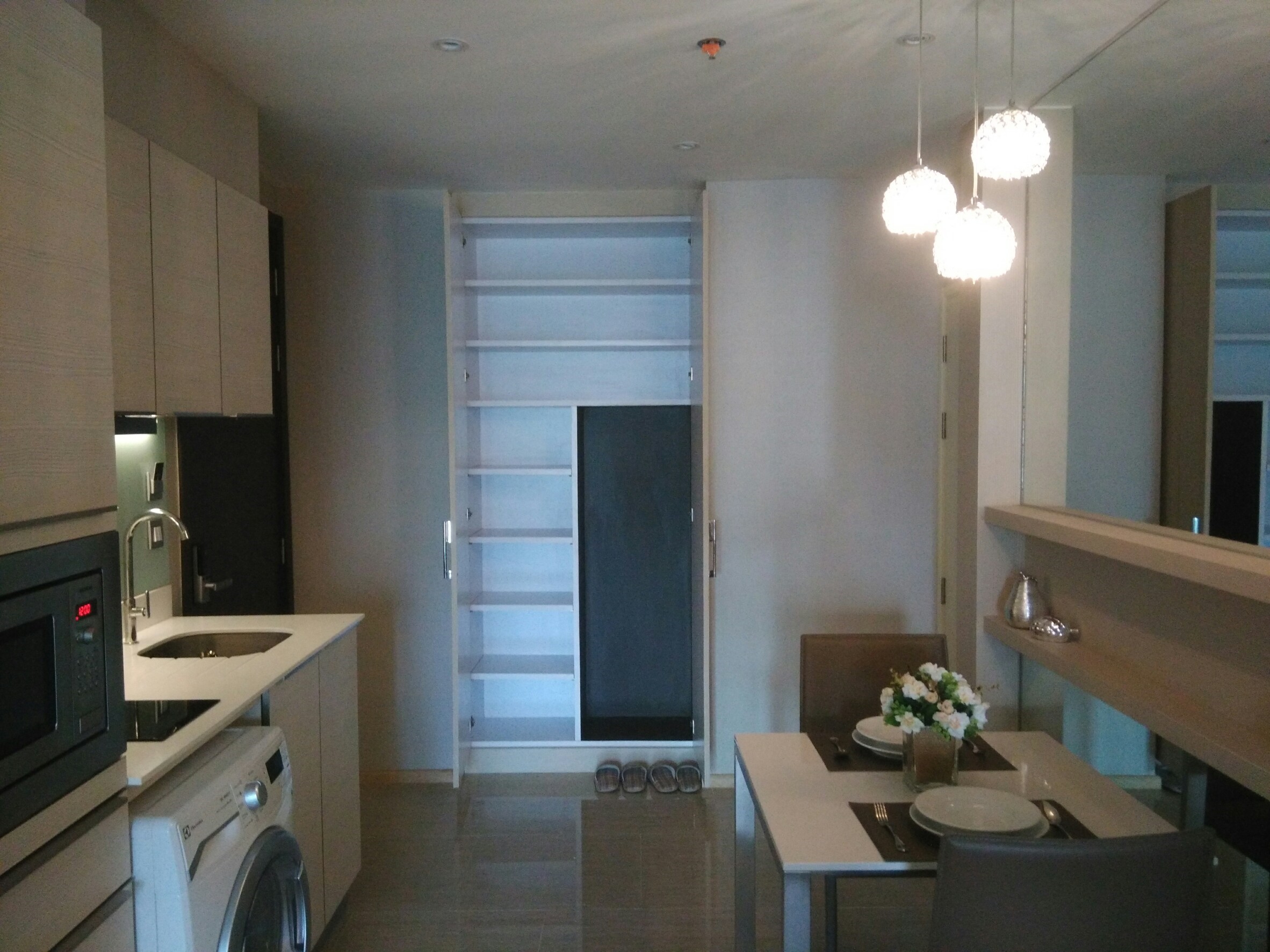 ขาย / เช่า คอนโด H Sukhumvit 43 (เอช สุขุมวิท 43) 1ห้องนอน 1 ห้องน้ำ 1ห้องรับแขก ห้องครัวในตัว พื้นที่ 40.92 ตร.ม ชั้น 9 ห้อง 99/53 วิวเมือง