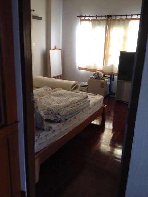 ขายบ้านเดียวหมู่บ้าน ลภาวัน โครงการ 9 ถนนเลียบคลองแอน 4 ห้อง 3 ห้องน้ำ 1 ห้องนั่งเล่น 1 ห้องโถง 1 ห้องครัว 1 ห้องทานอาหาร พื้นที่ 89 ตร.ว ถนนราชพฤกษ์