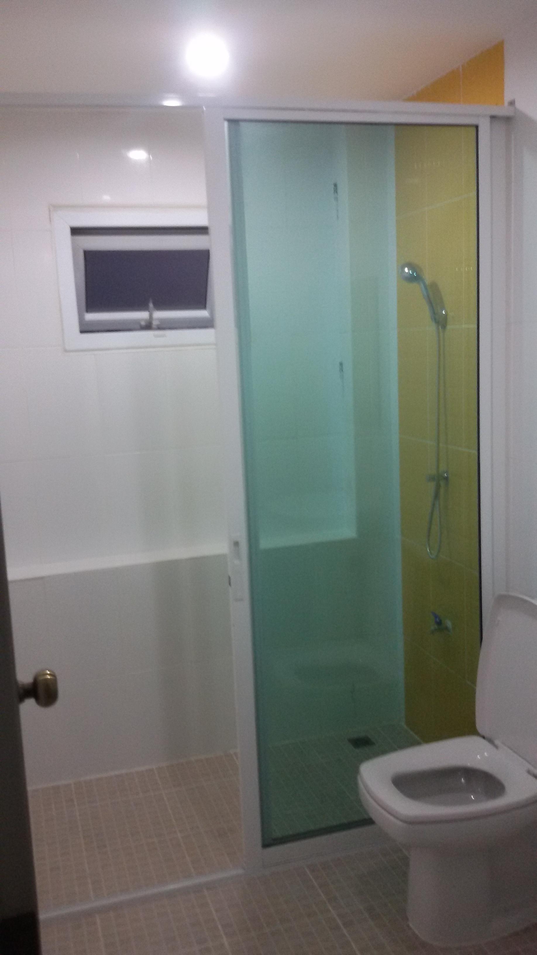 ขายตึกแถวอาคารพาณิชย์ 5 ชั้น ห้องมุม ชั้นลอยต่อเติมเต็มพื้นที่ มีชั้นใต้ดิน หน้ากว้าง 6 เมตร ตัวตึกติดถนนใหญ่