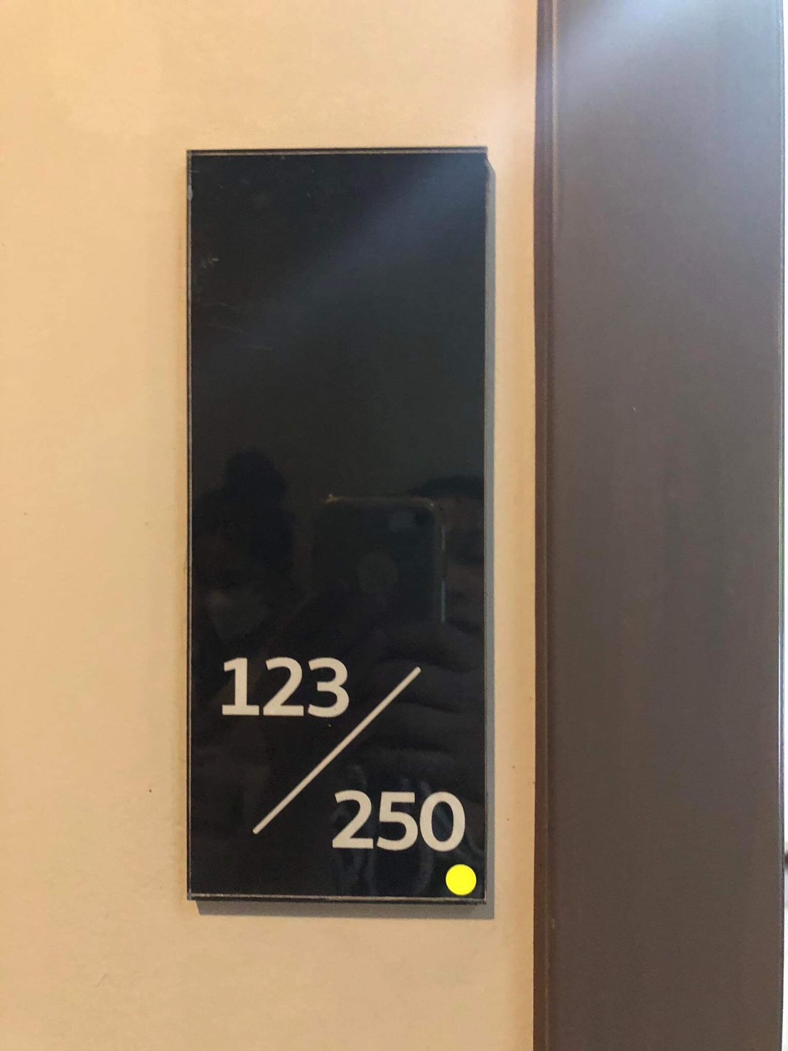 ขายด่วนต่ำกว่าราคาประเมิน (ลดอีก 400,000 บาท จากราคาขาย 2.39 ล้าน เหลือ 1.99 ล้านบาท) คอนโด MONIIQ Sukhumvit 64 (โมนีค สุขุมวิท 64)