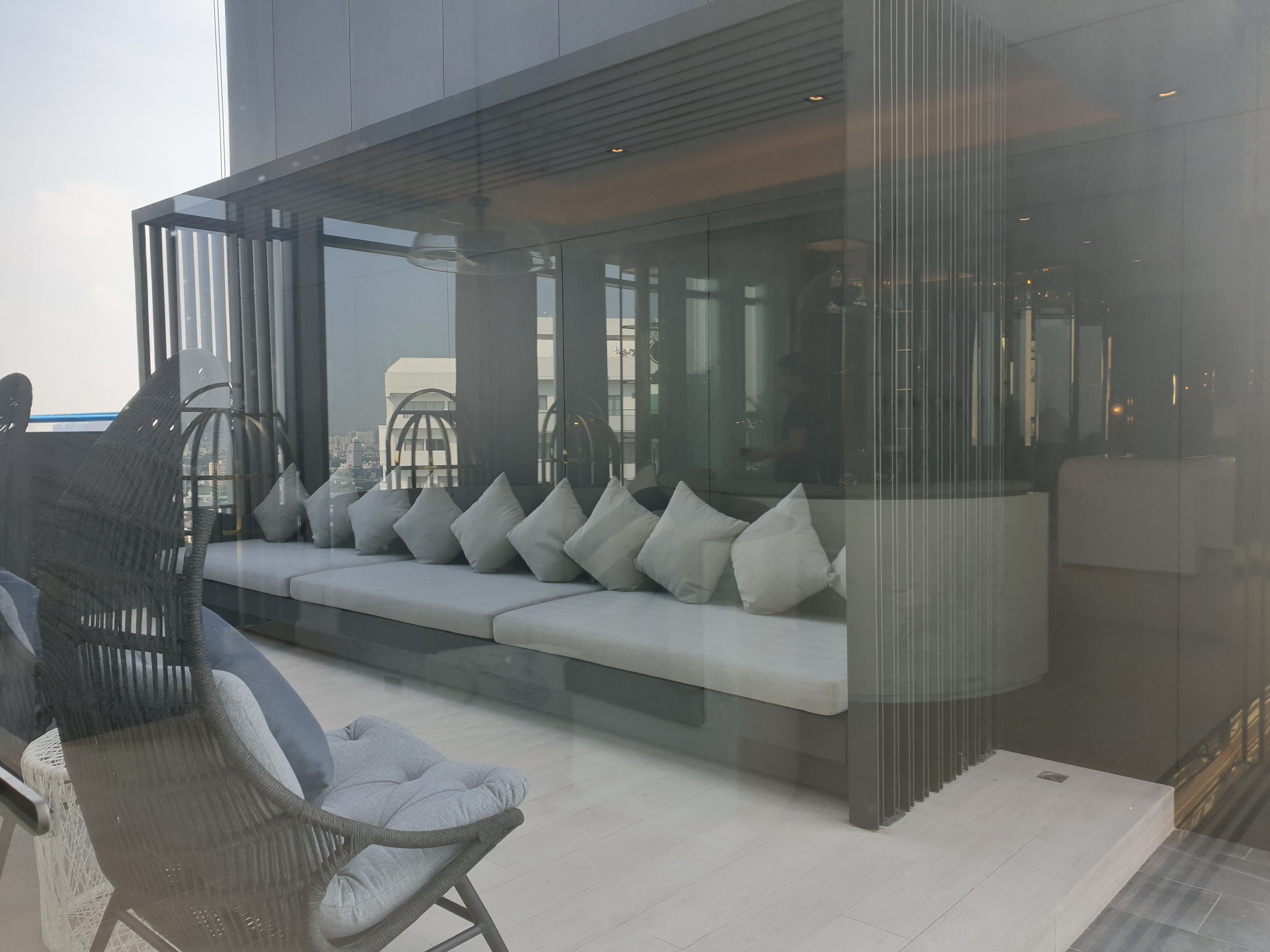 🏢✨ ให้เช่า คอนโด Life One Wireless (ไลฟ์ วัน ไวร์เลส – เพลินจิต) ห้อง Studio พร้อมอยู่ ทำเลทอง ใจกลางสุขุมวิท เพลินจิต 🏙️