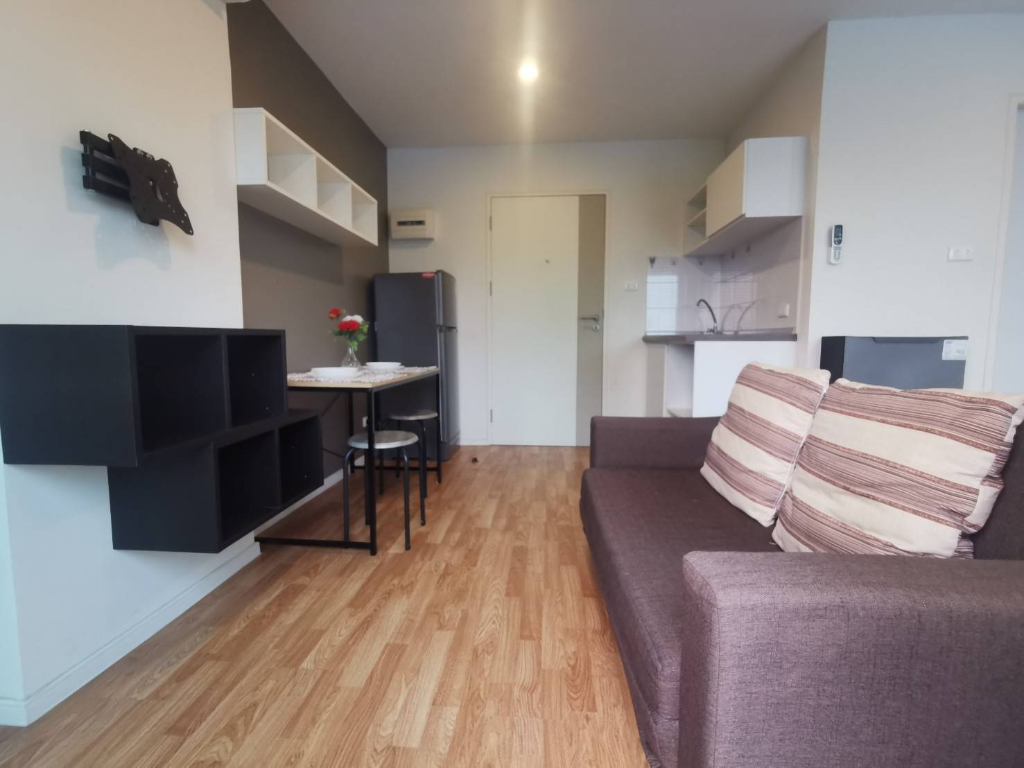 ให้เช่า ((ราคาถูก)) Lumpini Ville Ratburana - Riverview (ลุมพินี วิลล์ ราษฎร์บูรณะ ) 1 ห้องนอน 1 ห้องน้ำ ขนาด 23 ตร.ม.