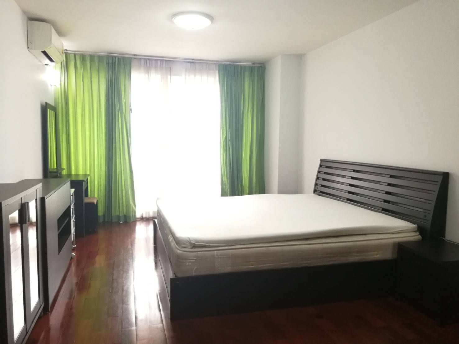 ให้เช่าคอนโด Fragrant 71 (เฟรเกรนท์ 71) 3 ห้องนอน ชั้น 8 ขนาด 121 ตรม (ห้อง 19/ 61) ราคาเช่าห้องเปล่า 32,000 บาทต่อเดือน