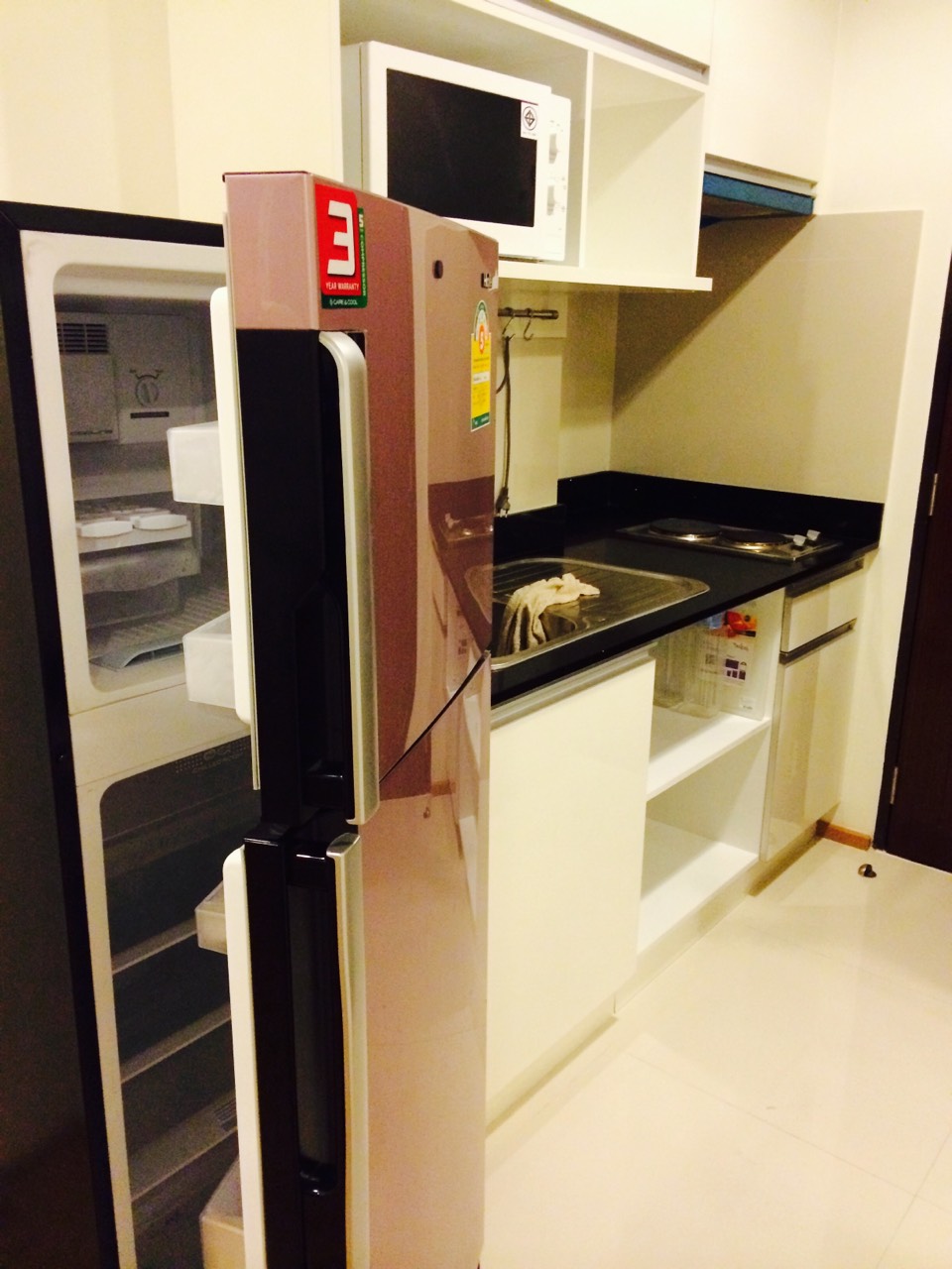 ให้เช่าคอนโด Abstracts Phahonyothin Park (แอ็บสแตร็กส์ พหลโยธิน พาร์ค ) 1 ห้องนอน เฟอร์นิเจอร์ครบ ค่าเช่า 17,000 /เดือน พื้นที่ 38 ตร.ม ชั้น 9 วิวสวน โครงการอยู่ พหลโยธิน (MRT พหลโยธิน)