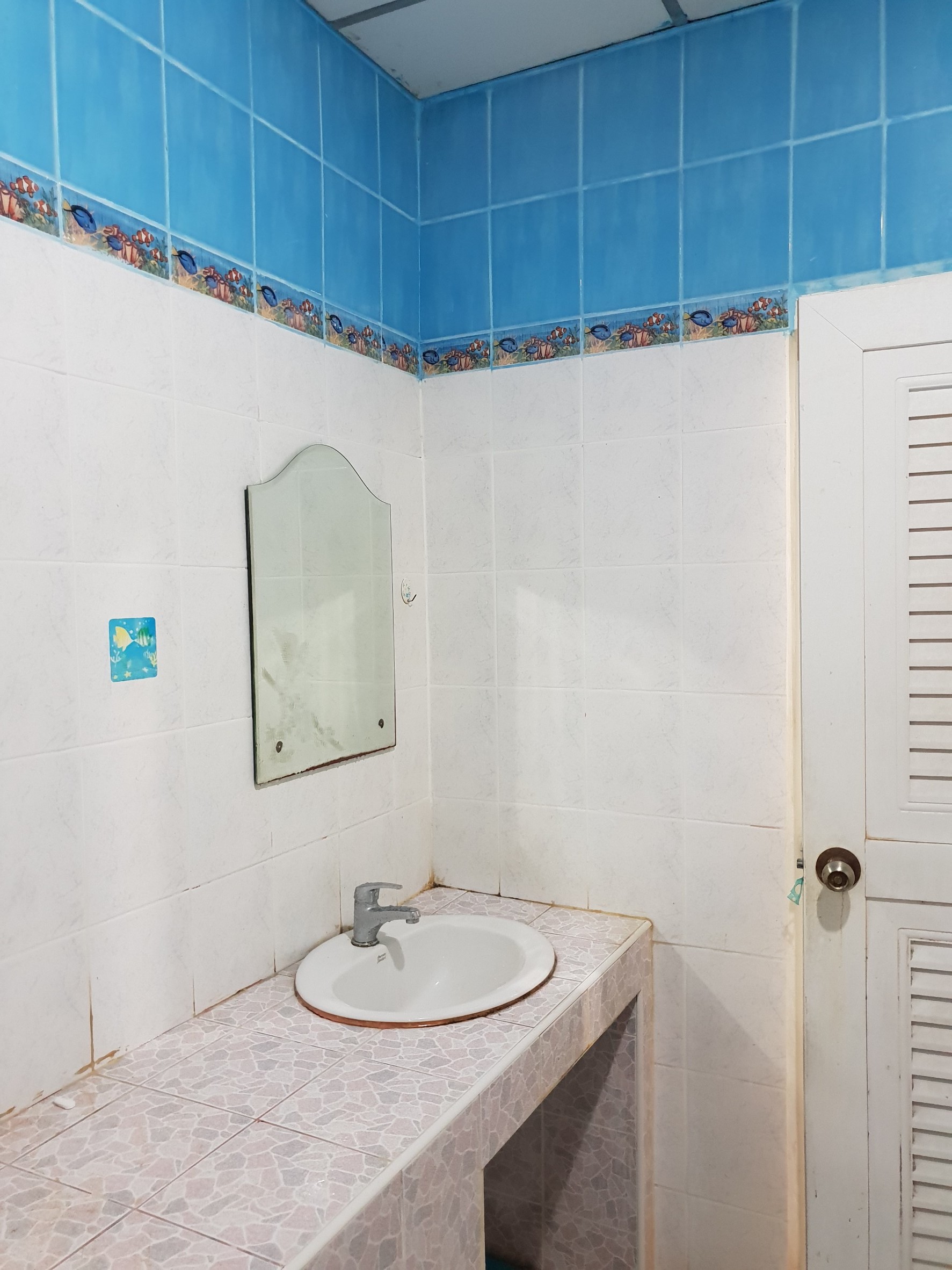 ขาย / เช่าบ้านแฝด 2 ชั้น หมู่บ้าน รังสิยา ซ.อุดมสุข 58 ถ.สุขุมวิท 103 ขายราคา 5.5 ล้าน 3 ห้องนอน