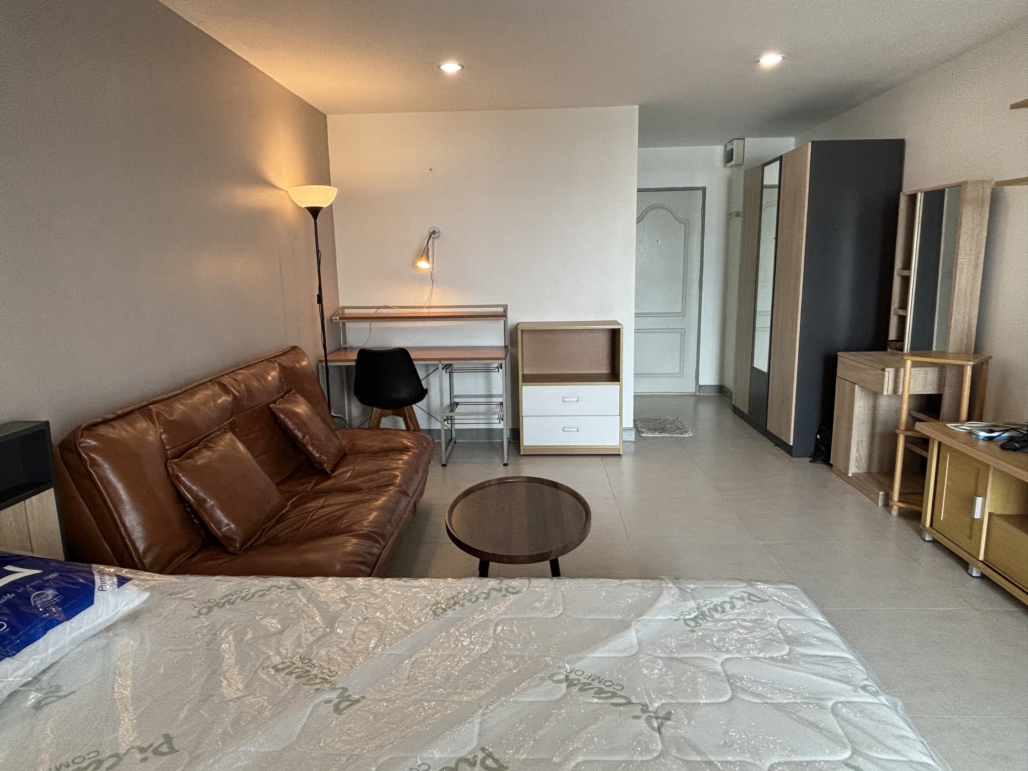 ให้เช่า คอนโด Regent Home 4 Sukhumvit 85 (รีเจ้นท์โฮม 4 สุขุมวิท 85) 📍 ใกล้ BTS อ่อนนุช เพียงไม่กี่นาที