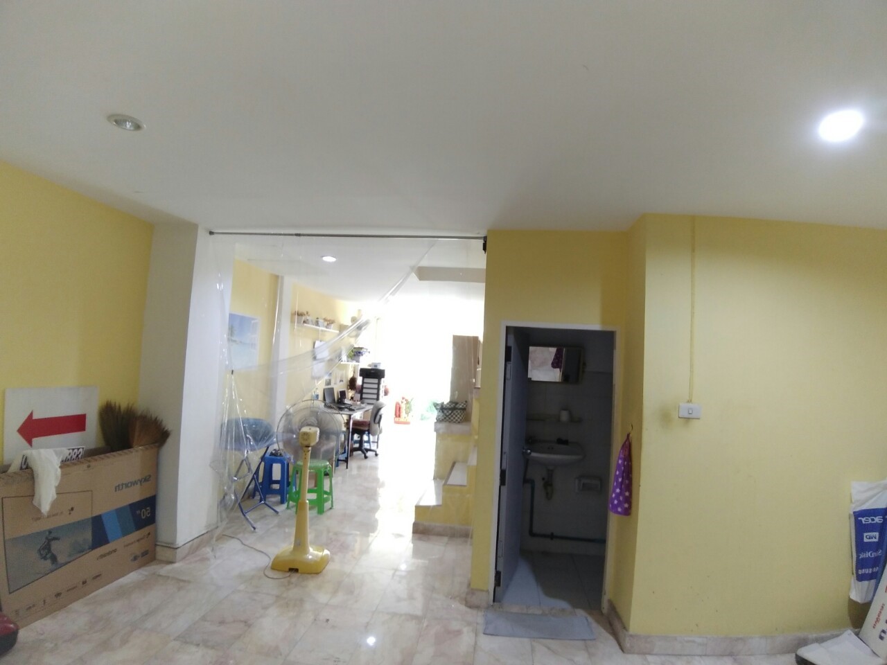 ขายทาวน์เฮ้าส์ 2 ชั้น ซื้อบ้านมีเงินทอน โครงการหมู่บ้าน คัทลิยา วิลล์ ลำลูกกา คลอง 3 — ติดถนนใหญ่ ไม่ต้องเข้าซอยย่อย