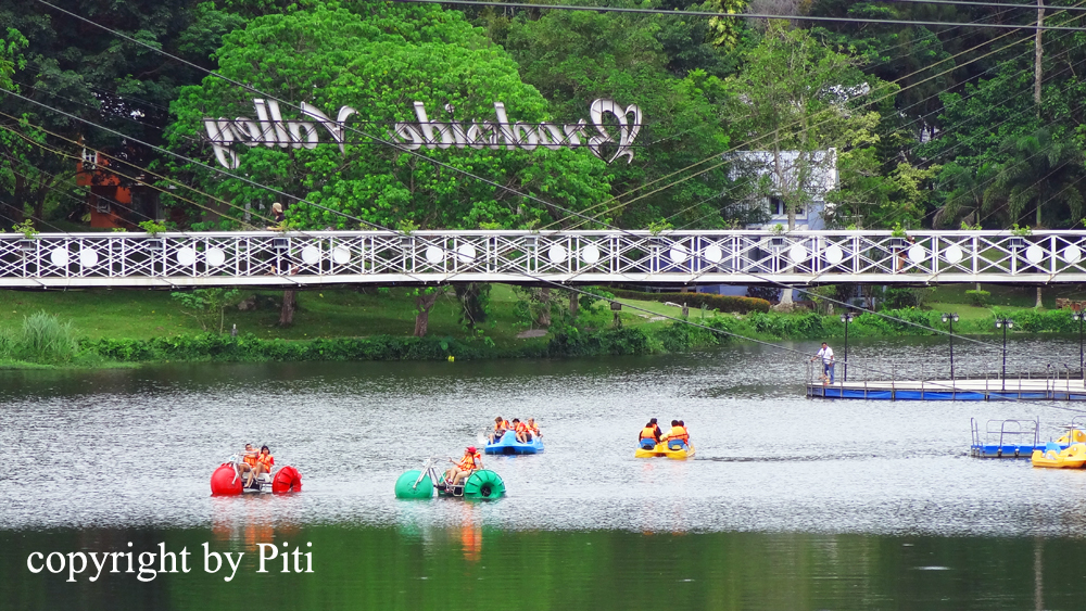 รหัสทรัพย์ 32240 ให้เช่า / ขาย บ้านเดี่ยว 2 ชั้น ใน Brookside Valley Rayong ใกล้ทะเลสาบ ( เดินแค่ 20 วินาที ) เนื้อที่ 105 ตรว. 3 ห้องนอน 2 ห้องน้ำ โซฟาสามารถปรับเป็นเตียงนอนได้